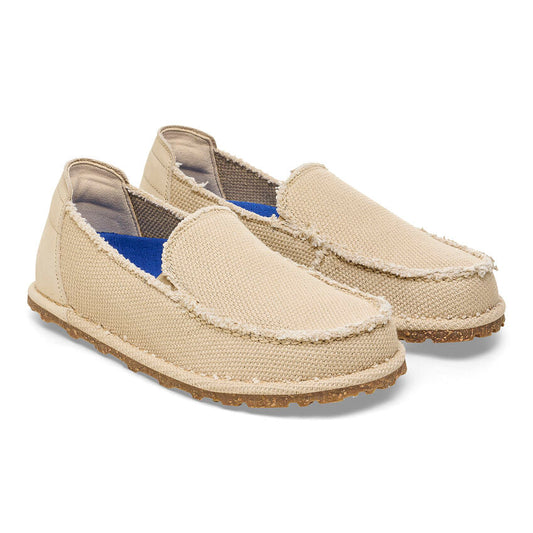 Utti: Sandcastle Canvas